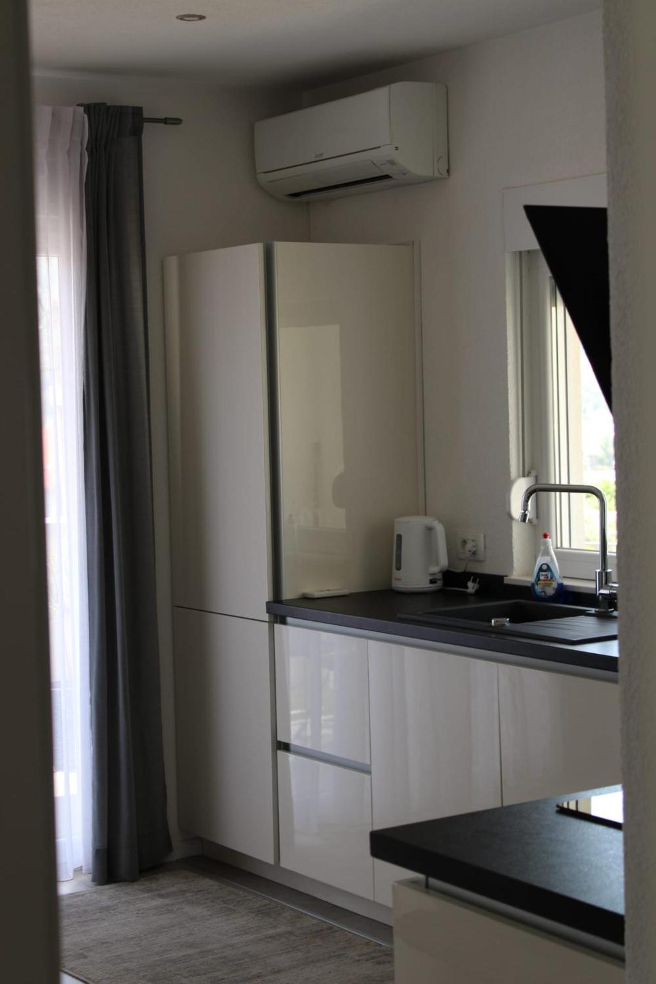 Apartment Merry - Free Garage & Parking Μόσταρ Εξωτερικό φωτογραφία